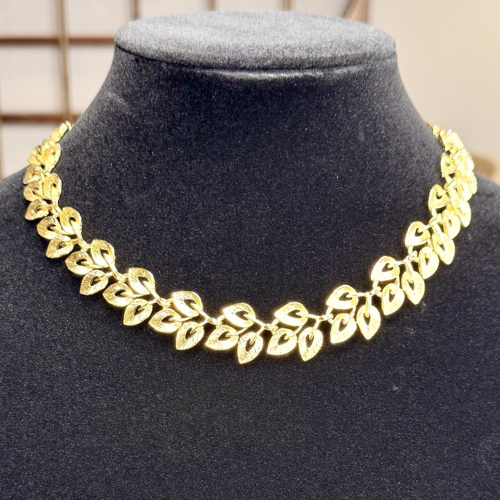 Vintage Napier Chunky Gold Tone Leaf Panel Link Necklace Signed Choker Collar
