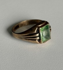 ANTIQUE 10K YELLOW GOLD URANIUM GREEN SPINEL GEMSTONE RING size 6.5 STUNNING