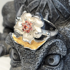 Vintage Camelia Garnet Flower Ring, Sterling Silver 925, .75″W, 5.15g, Size 7.75