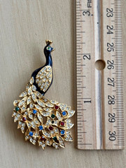 Vintage peacock brooch VTG jewelry gold tone enamel multi color stones