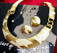 VTG RUNWAY MONET CREAM WHITE ENAMEL MODERNIST GP “Stars” NECKLACE EARRINGS SET