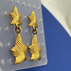 Vintage Anne Klein Gold Tone Ivy Leaf Dangle Earrings Signed AK 1.5”