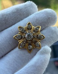Vintage Flower Brooch with Clear Rhinestones, Gold Tone Floral Pin, Elegant Vint