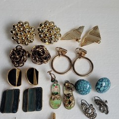 Vintage Multicolor Mixed Lot Earrings Brooch Pin Glass Plastic Metal 16 Pieces