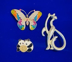 Animal Designer Brooch Pin Lot Of 24 MYLU AVON Liz Claiborne Nancy Wolff AAi