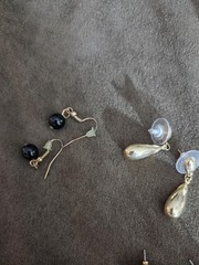 gold-toned jewelry set featuring multicolored gemstones Lot Of 11