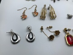 Lot of 14 Pairs Gold Silver Tone Pierced Earrings Vintage faux pearl
