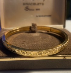 VTG Marathon 12k Gold Filled Floral Bangle Bracelet Princess Mara Box Paperwork