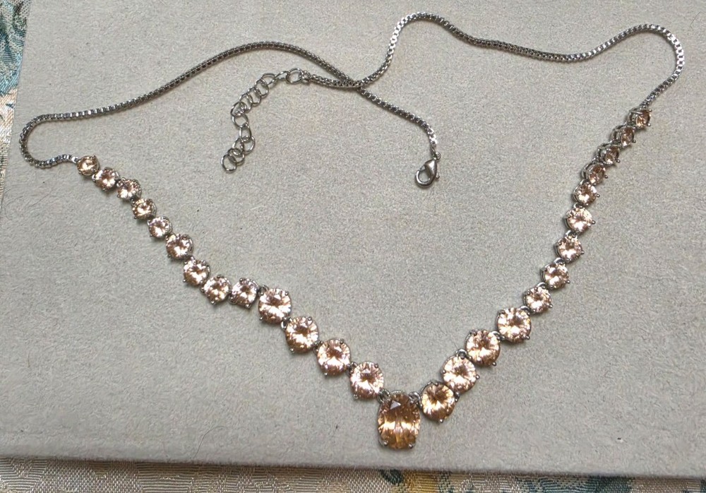 Vintage Peach Silver Tone 18 Adjustable Graduated Crystal Necklace w Oval Middl