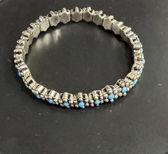 Vtg MONET Heavy Silver Plated Light Blue Daisy Flower Panel Stretch Bracelet NOS