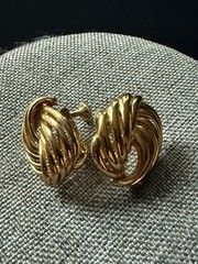 Napier Swirl Screwback Earrings Gold Tone Vintage Retro Career Classic Capsule