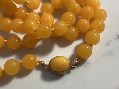 VINTAGE INCREDABLE HAND KNOTTED AMBER GLASS BEAD NECKLACE MUST SEE NO RESERVE