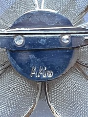 Vintage AAi Silver Tone Metal Mesh Daisy Flower Brooch Pin