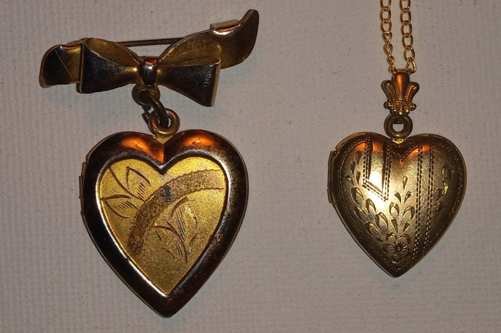 Antique Edwardian Sweetheart C-Clasp Bow Locket & Heart Necklace Lot – As-Is