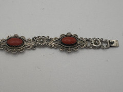 Antique 800 Silver Filigree Bracelet with Coral Cabochons 7 1/2″ Signed Etruscan