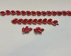 Lisner Cherry Red Necklace Bracelet Earrings Parure Set Leaf Shaped Thermoset