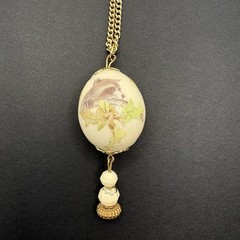 Vintage Acrylic Egg Shaped Raccoon Pendant Necklace Gold Tone 24″ Boho Chic