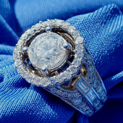 Original EARTH MINED DIAMOND Engagement Ring Vintage SOLID 18K GOLD Solitaire