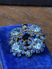 Vintage Blue Brooch Rhinestone Cluster Goldtone Sapphire Light Blue Pin 1.75”