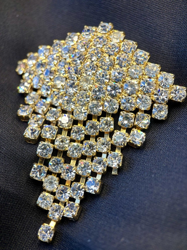 Elegant Vintage Style Gold Tone Crystal Brooch Pin