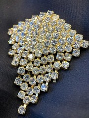 Elegant Vintage Style Gold Tone Crystal Brooch Pin