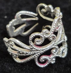 Vintage Sarah Coventry Ring ~ “Silvery Lace” 1974 Cuff Style Adjustable Size Scc