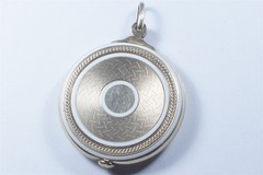 VANITY MIRROR LOCKET PENDANT – ANTIQUE SILVER ENAMEL c1906 VERY GOOD QUALITY