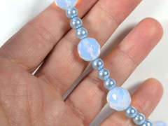 Vtg Opalite Opal Moonstone Glass Opalescent Blue Faux Pearl Bead Necklace
