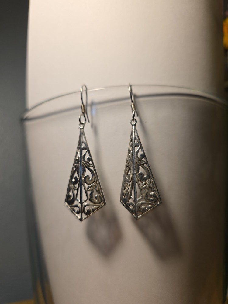 Vintage Sterling Silver Jezlaine Earrings Filagree Scroll Design Markers Marked.