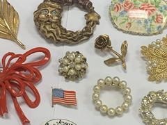 Vintage Estate 36pc Jewelry Lot Brooches Pins Celluloid Metal Stones Religious