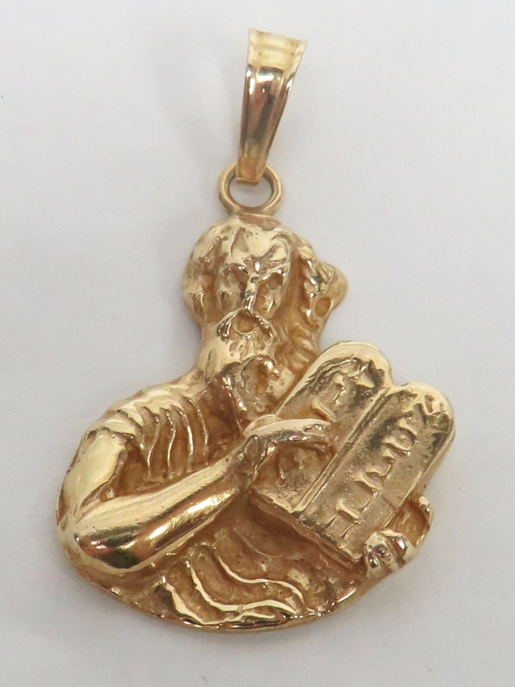 VINTAGE 14K GOLD MOSES WITH TEN COMMANDMENTS PENDANT