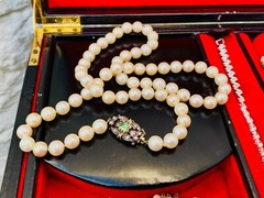 Antique 24″ Pearl Necklace, 18k Diamond Emerald Clasp, Spain Estate, 8 Diamonds