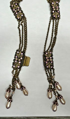 Vintage Signed Sweet Romance USA 32IN rhinestone And Pearl Necklace Leaf Details