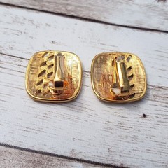 Vintage Clip On Earrings – Rounded Square Shape Cream & Gold Tone 7/8″