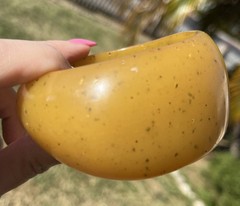 Vtg 1960s 70s LUCITE Acrylic Resin Chunky Applesauce Speckled Heavy Bangle 92g