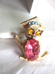 Vintage gold tone Wise Owl rhinestone pin
