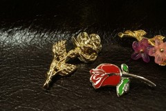 BR67 Vintage Brooch, Pin, Costume Jewelry, Lot of 3, Flowers