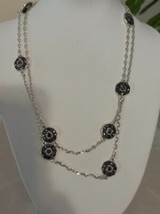 Beautiful Trifari Silver Tone Necklace (34″) for any occasion