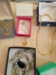 #A1 VINTAGE LOT OF MIXED JEWLERY NECKLACES ETC. IN BOXES FROM A LOCAL ESTATE