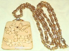 VINTAGE STUNNING GOLD TONE FLORAL SIGNED THAILAND NECKLACE PENDANT