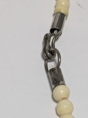 Vintage Silver Tone Metal & Off White Acrylic Chunky Bead Necklace 21″. Hammered