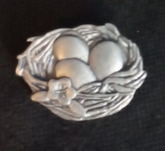 Vintage Birds And Blooms Limited Edition 2007 Pewter Bird’s Nest Brooch Pin