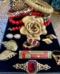 Vintage Estate Costume Jewelry Lot! AVON, GIOVANNI and more!