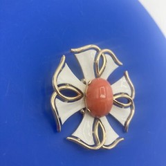 Vtg Crown Trifari Lucite Coral White Enamel Gold Maltese Cross Brooch Pin RARE