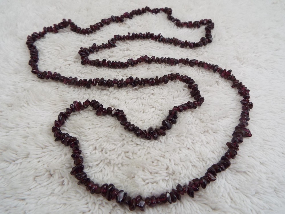 Almandine Garnet Stone Necklace (H17)