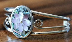 Vtg Abalone Flower Inlay Alpaca Silver Tone Cuff Bracelet Pink MOP Mosiac Nickel