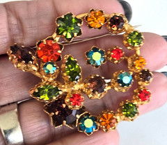 Vintage Austria Multi Autumn Colors Rhinestone Gold Tone Pin 1-7/8″