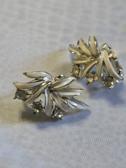 Lot Of 7 Pair Mixed Signed Vintage Earrings Clip On / Screw On Excellent