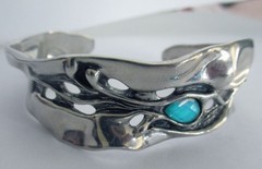 BIG HAGIT GORALI ISRAEL STERLING CUFF BRACELET, 6 1/2 INCHES WEARABLE, 42 GRAMS
