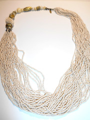 VTG AVENUE Multi Strand Beige Glass Micro Bead Bone Stone & Metal Necklace 28″